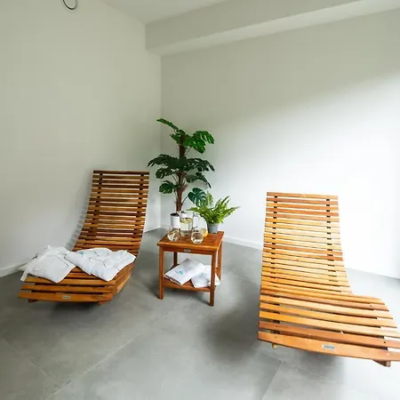 Διαμέρισμα Invest Centrum Park 4 *