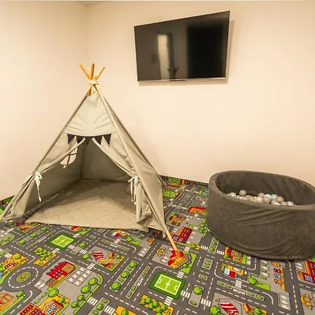 شقة Invest Centrum Park 4 شكلارسكا بوريبا