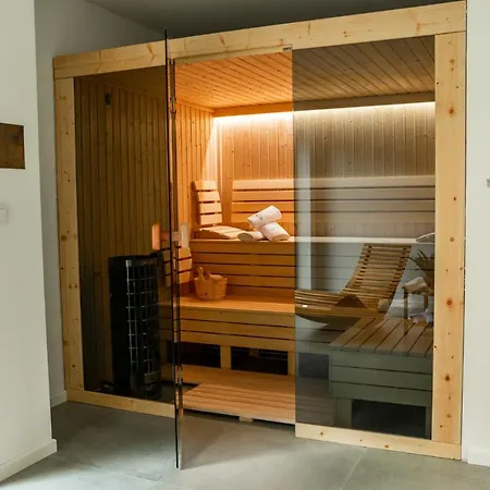 شقة Invest Centrum Park 4 *