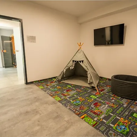 شقة Invest Centrum Park 4 *